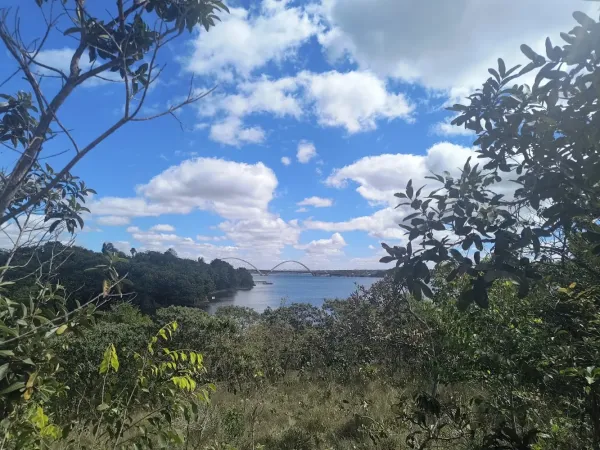 Vista do Lago Paranoá na trilha