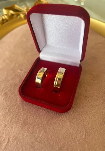 Diamond Alianças de Ouro