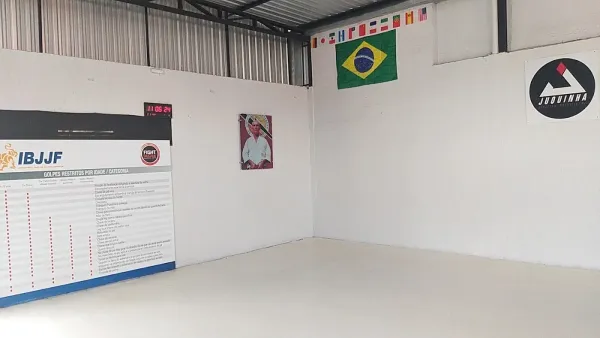 Academia Fight House