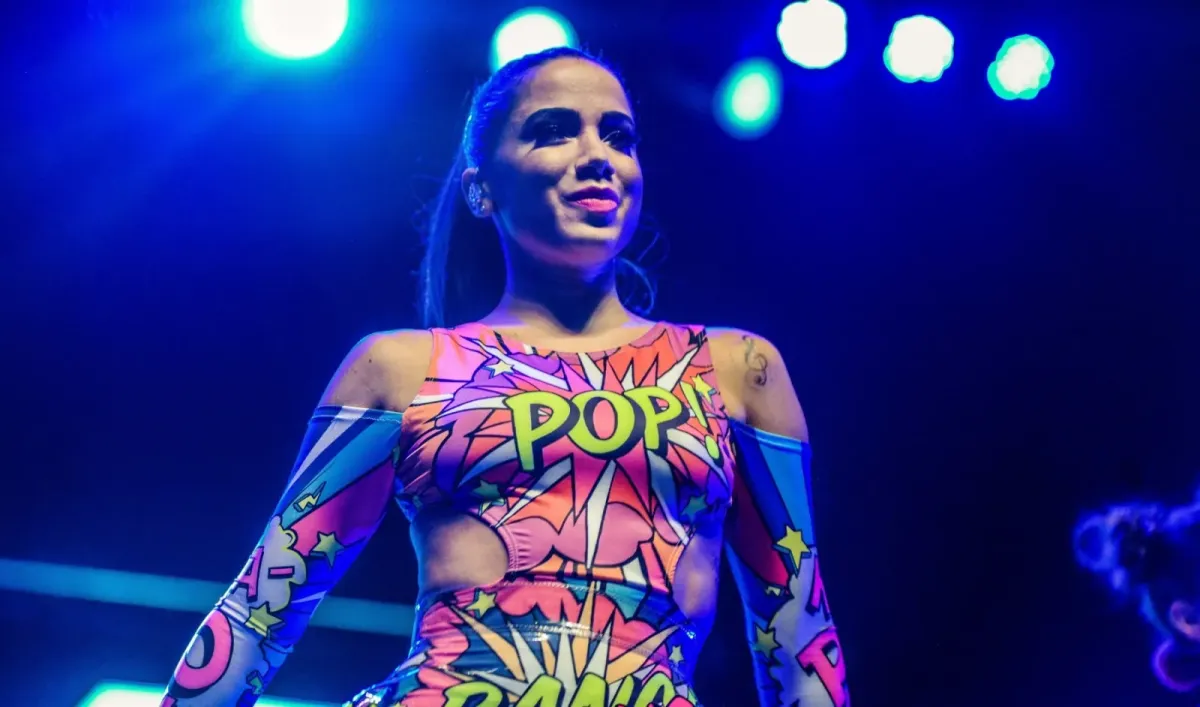 Anitta em show no Citibank Hall, em foto de arquivo. Foto: Teca Lamboglia/Wikimedia Commons (CC BY 2.0)