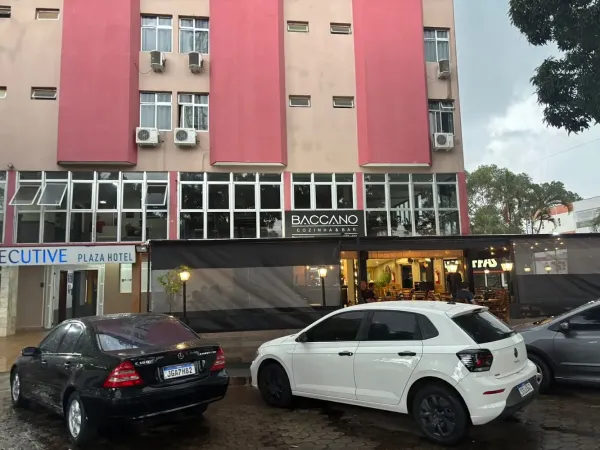 Executive Plaza Hotel