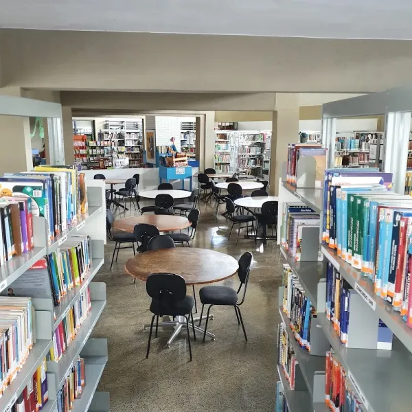 Biblioteca Pública de Ceilândia Carlos Drummond de Andrade