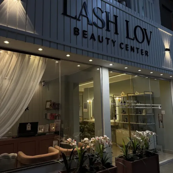 Lash Lov Studio de Extensão de Cílios end Beauty