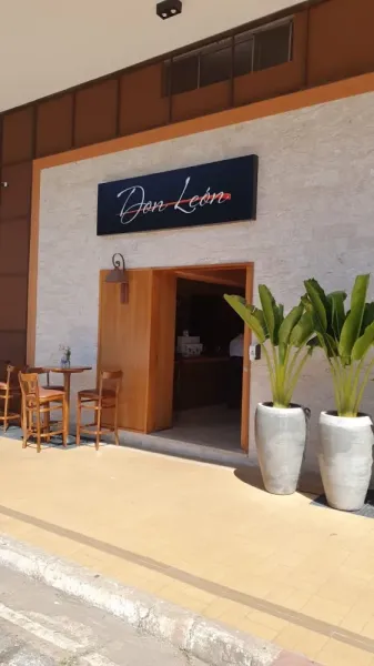 Don Léon