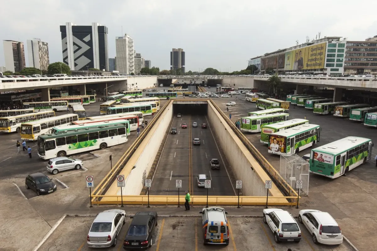 Terminal de ônibus da Rodoviária do Plano Piloto, em foto de arquivo. Foto: victoria.camara/Wikimedia Commons (CC BY 3.0)